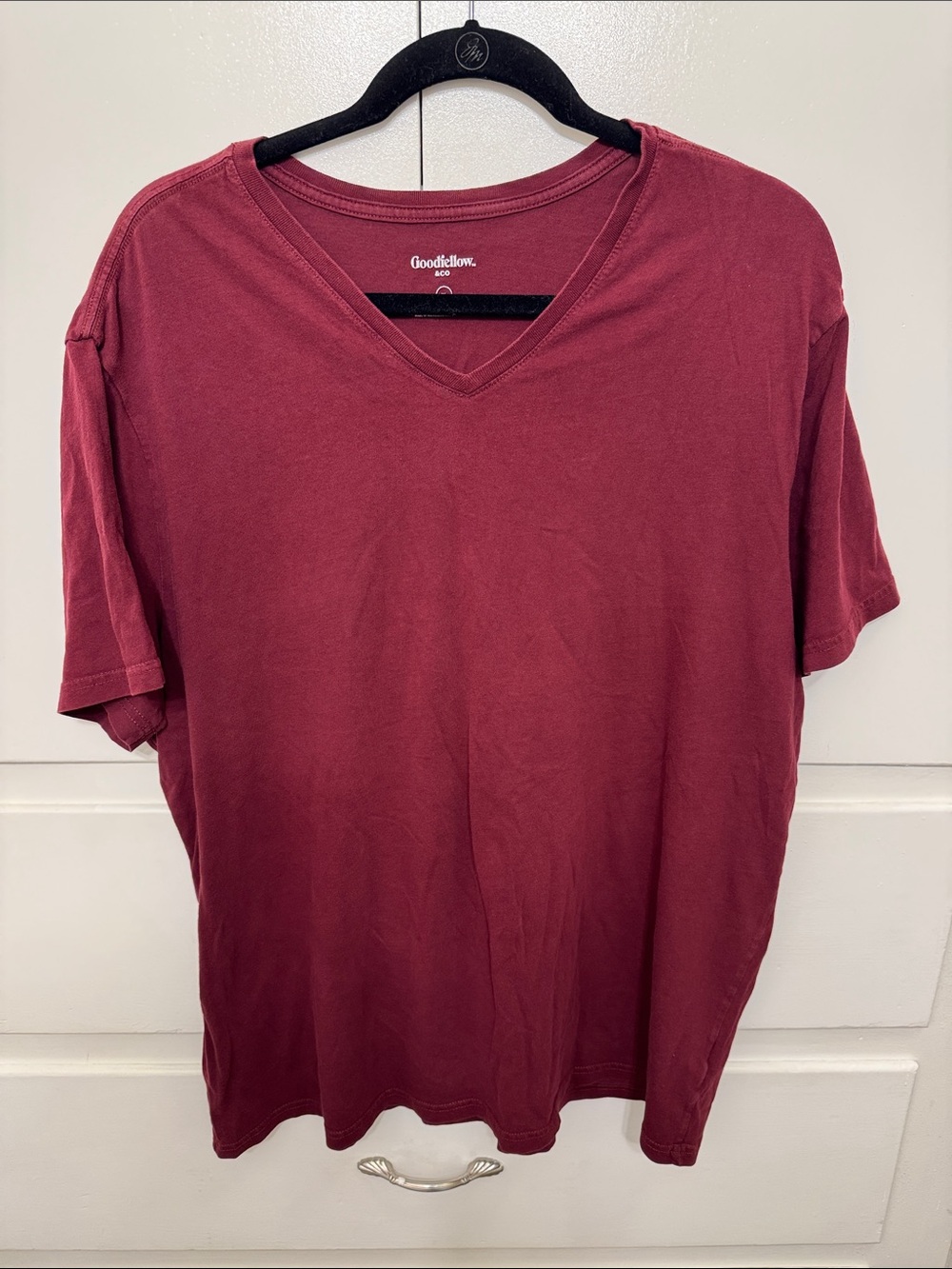 Goodfellow & Co Men's V-Neck Tee in Maroon